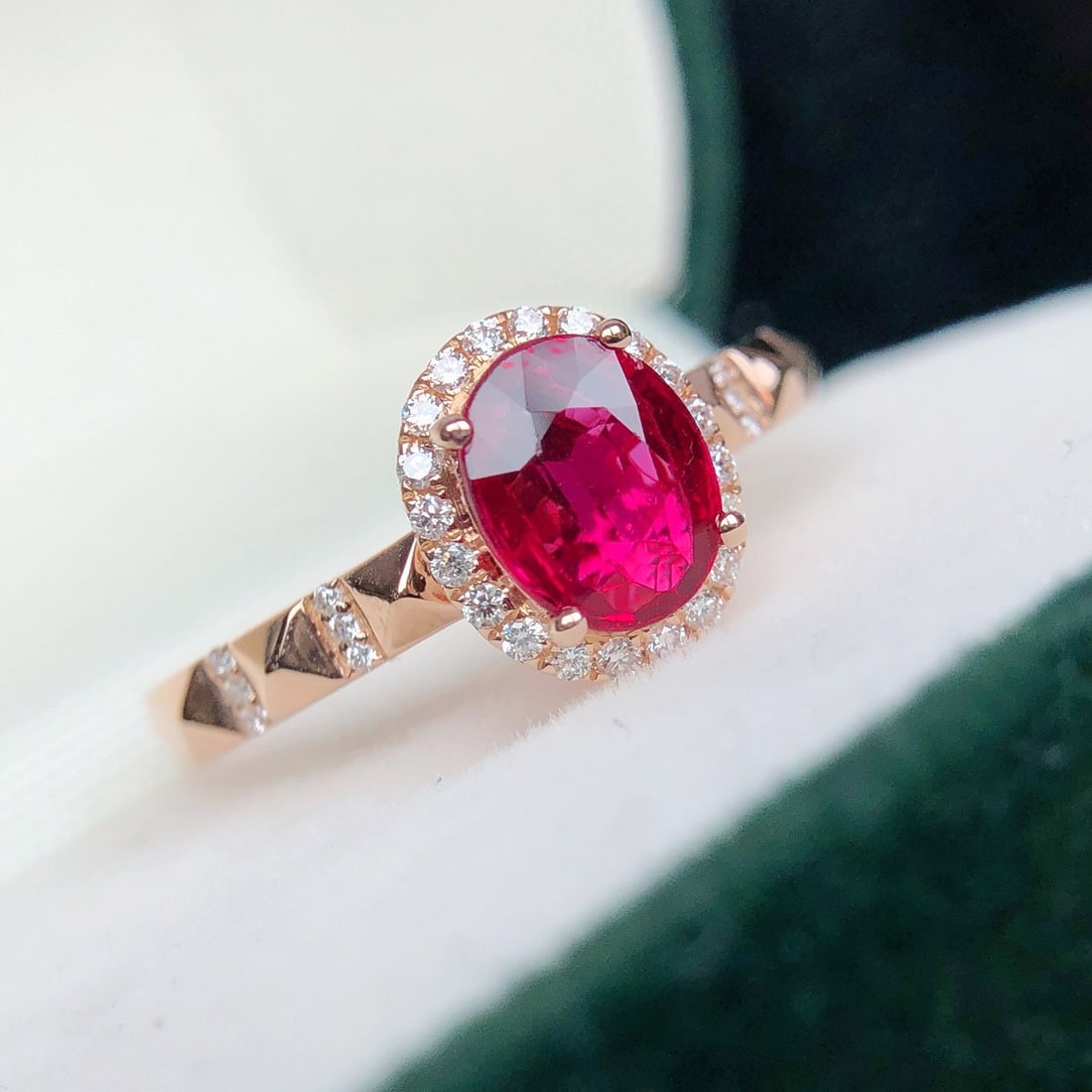 14k Gold 1.14 Ctw Natural Ruby & Diamond Ring - 2