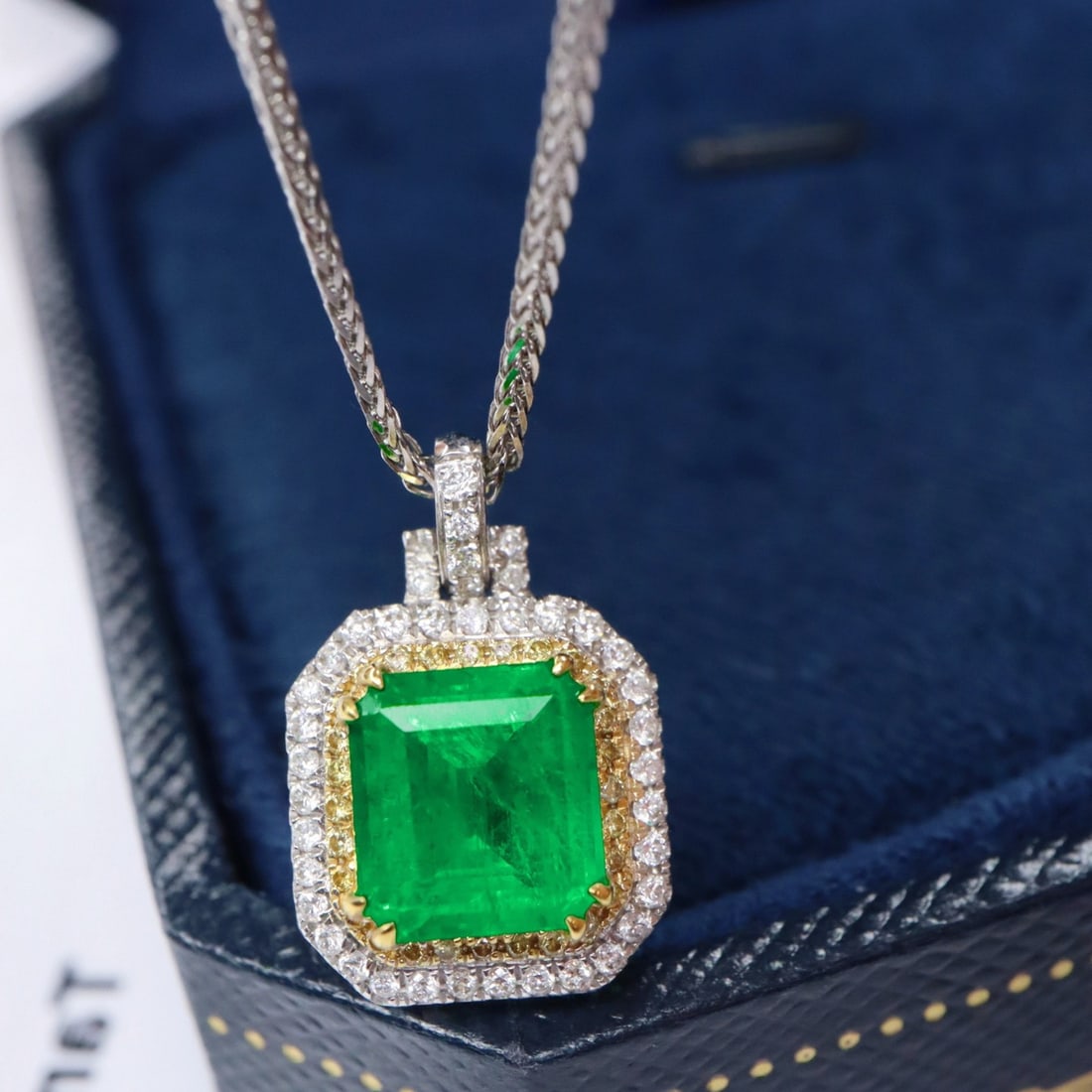 14k Gold 2.06 Ctw Vivid Green Natural Emerald & Diamond Pendant( Without Chain ) - 4