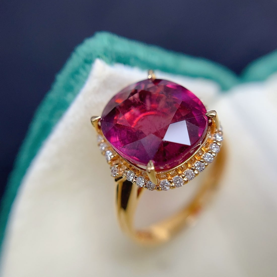 14k Gold 8.20 Ct Natural Tourmaline & Diamond Ring - 4