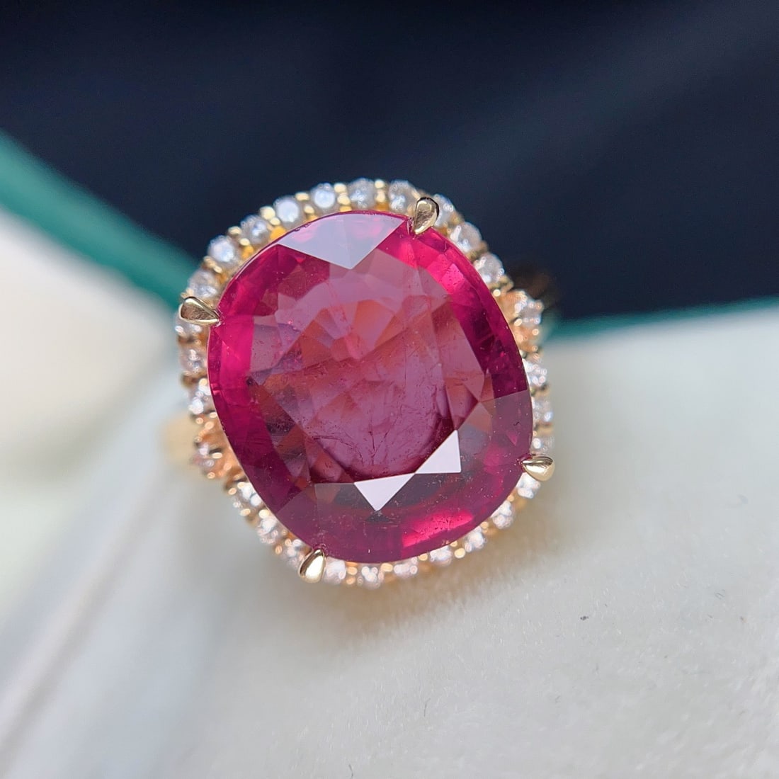 14k Gold 8.20 Ct Natural Tourmaline & Diamond Ring - 6