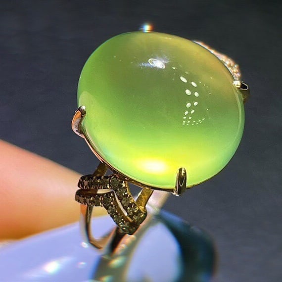 14k Gold 12 Ct Natural Prehnite & Diamond Ring - 2