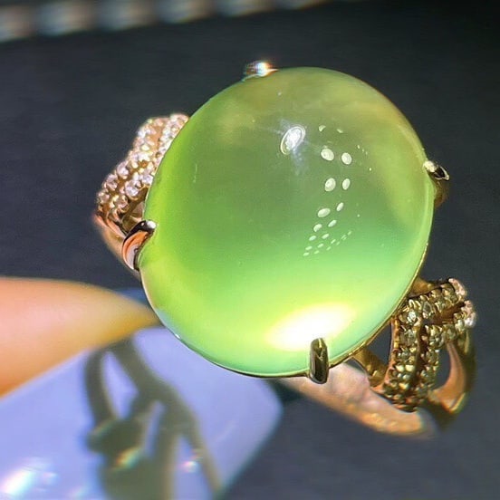 14k Gold 12 Ct Natural Prehnite & Diamond Ring - 4