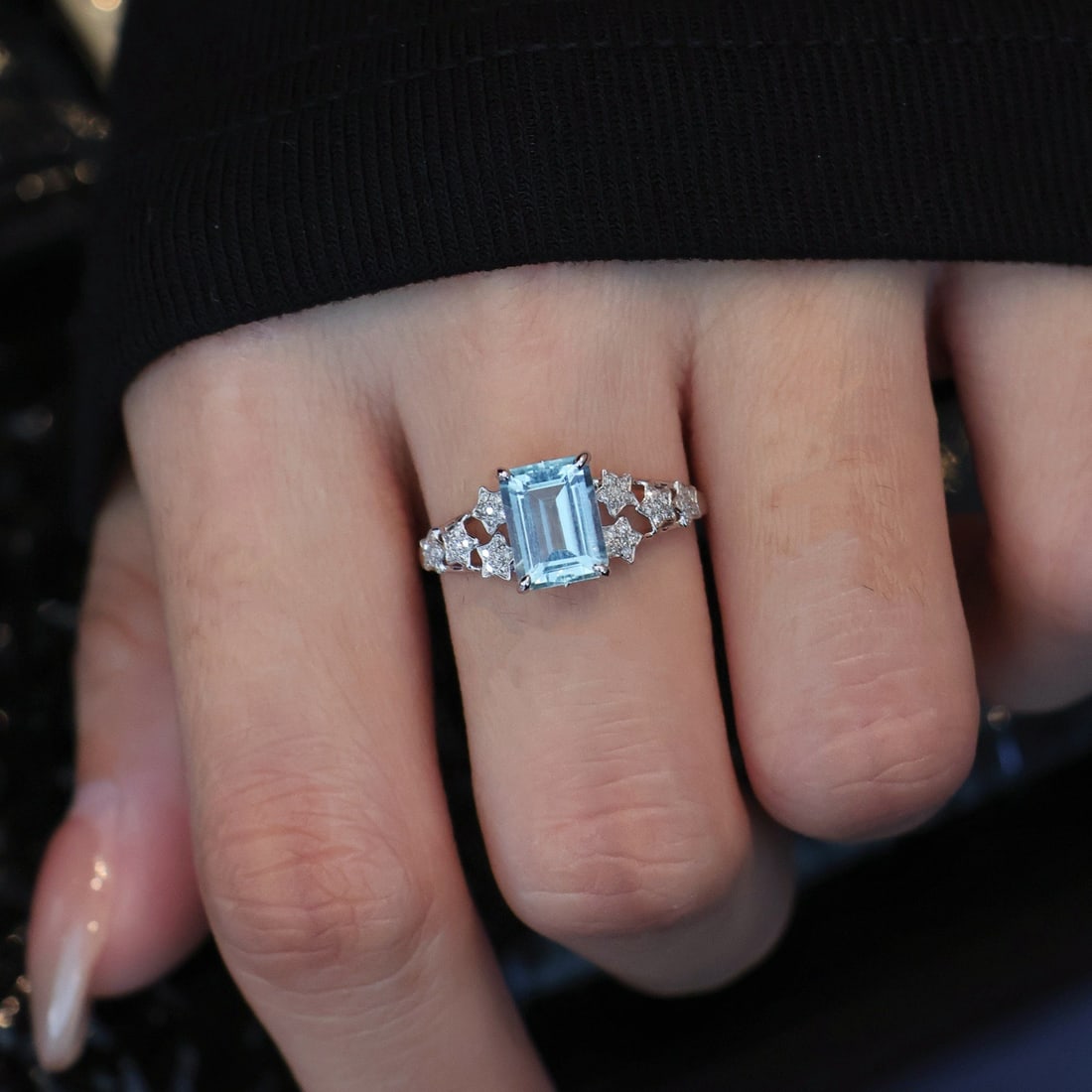 14k Gold 1.3 Ct Natural Aquamarine & Diamond Ring - 2