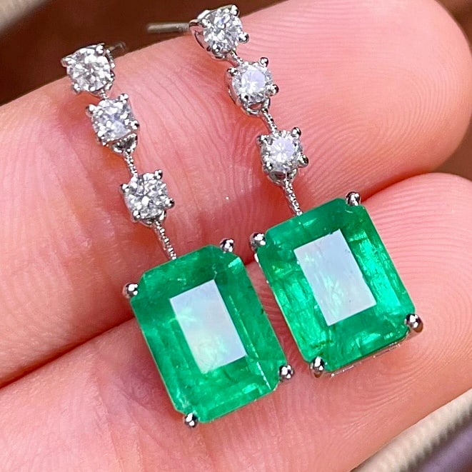 14k Gold 2.58 Ct Vivid Green Natural Emerald & Diamond Earrings - 4