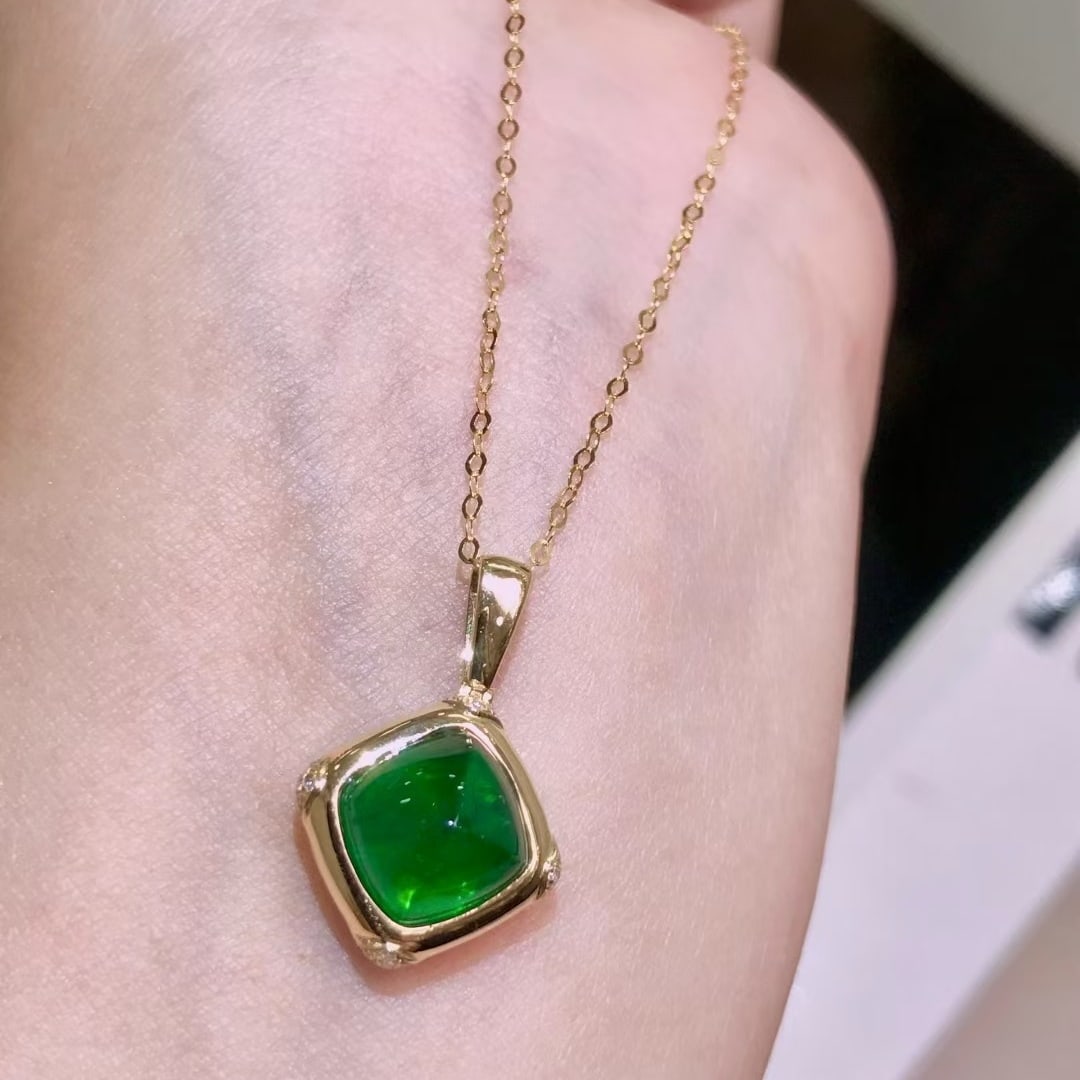 14k Gold 3 Ct Vivid Green Natural Emerald & Diamond Pendant( Without Chain ) - 4