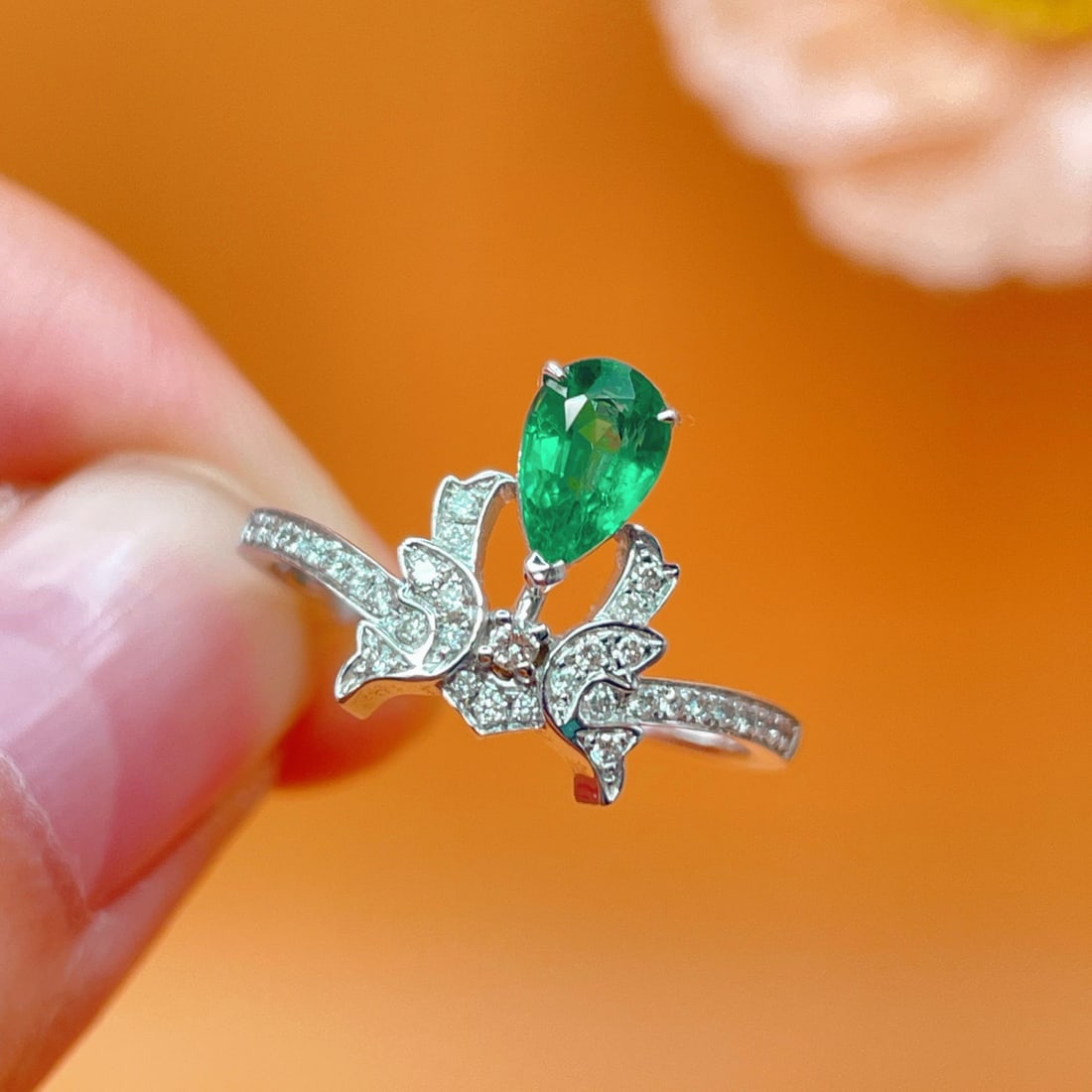 14k Gold 0.59 Ctw Vivid Green Natural Emerald & Diamond Ring - 3