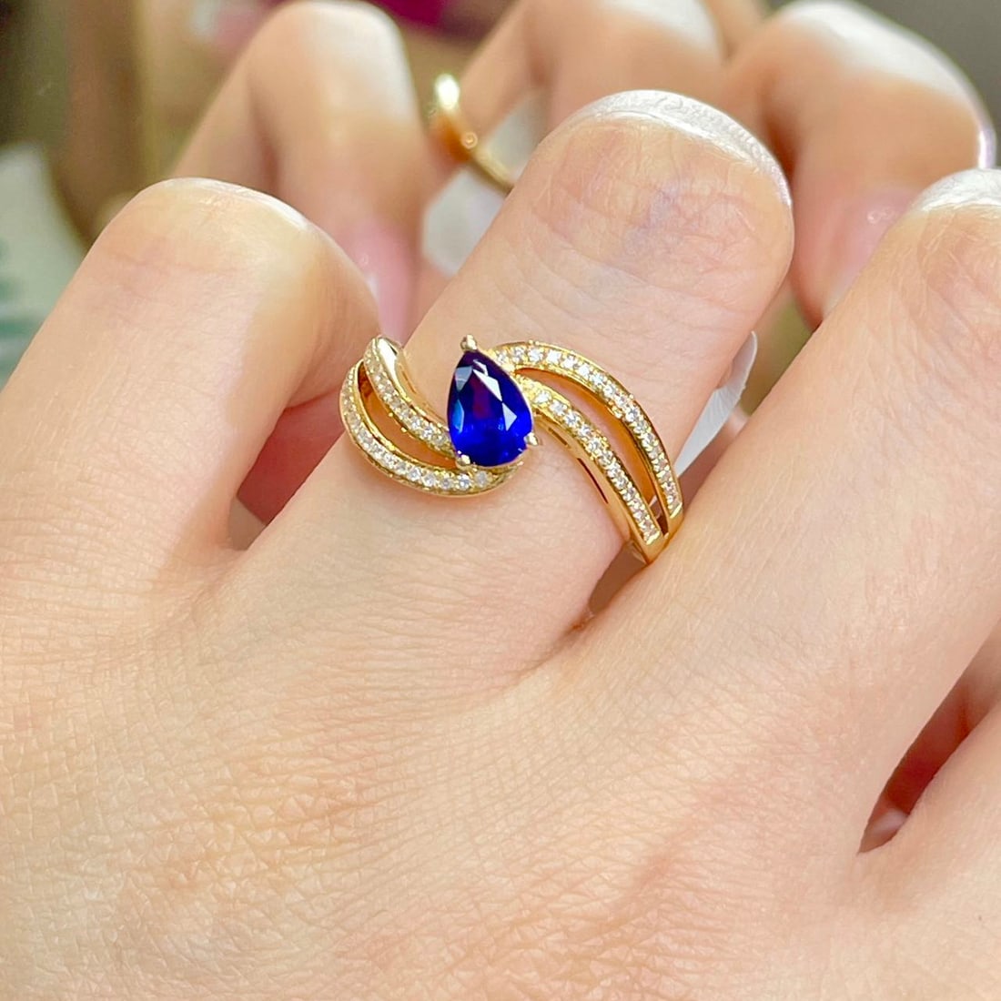 14k Gold 0.7 Ct Natural Sapphire & Diamond Ring - 6