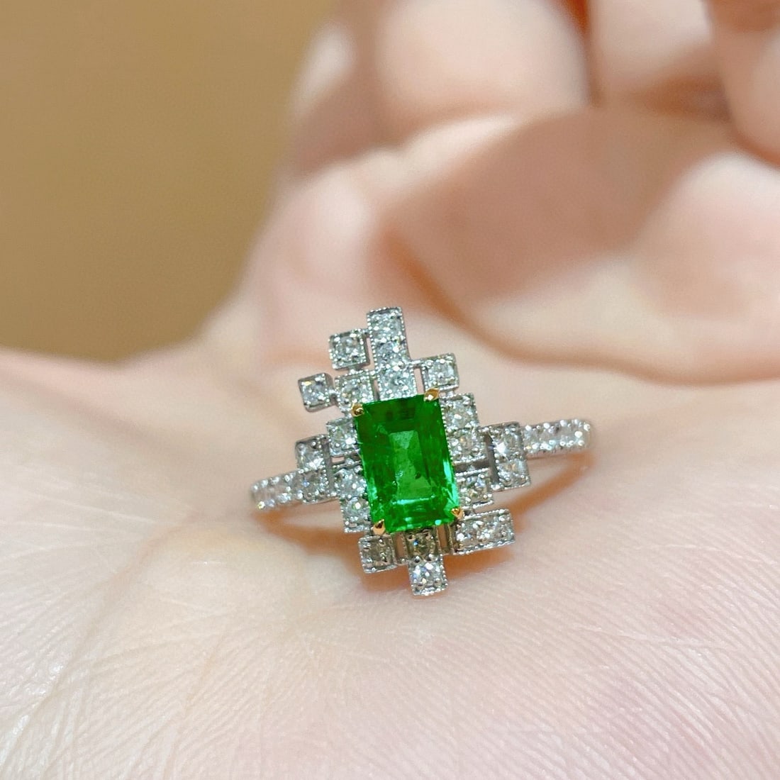 14k Gold 0.99 Ctw Vivid Green Natural Emerald & Diamond Ring - 2