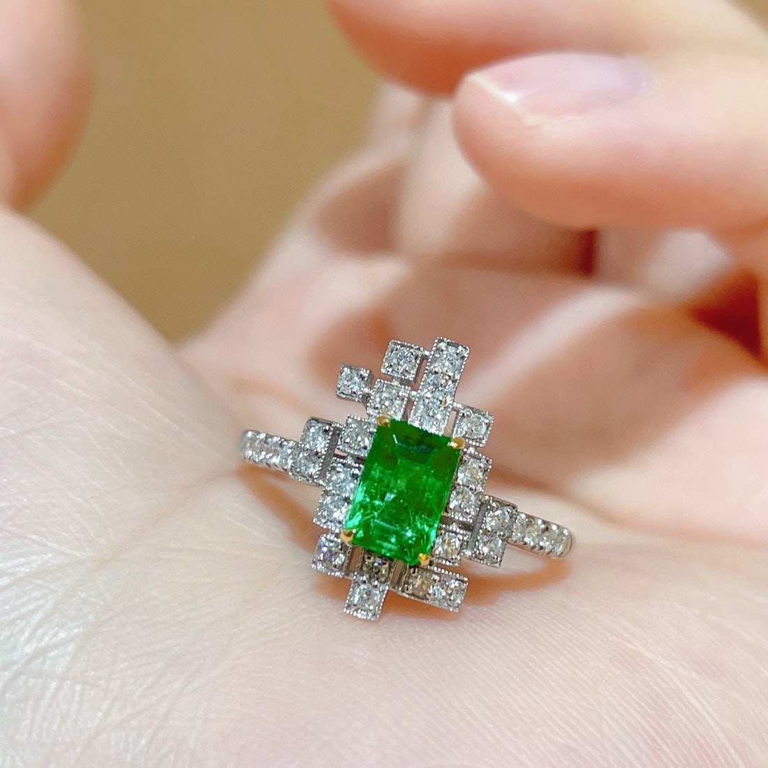 14k Gold 0.99 Ctw Vivid Green Natural Emerald & Diamond Ring - 3