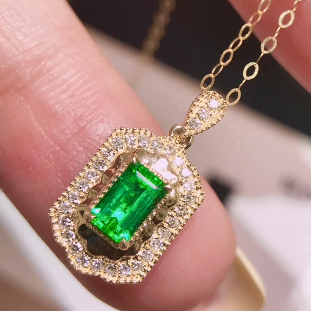 14k Gold 0.62 Ctw Vivid Green Natural Emerald & Diamond Pendant( Without Chain ) - 3
