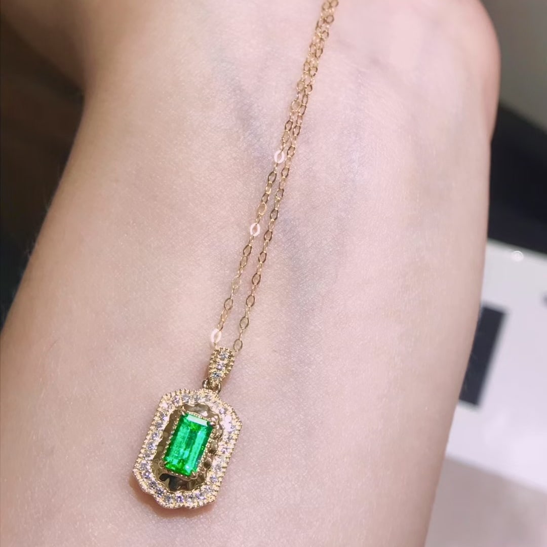 14k Gold 0.62 Ctw Vivid Green Natural Emerald & Diamond Pendant( Without Chain ) - 4