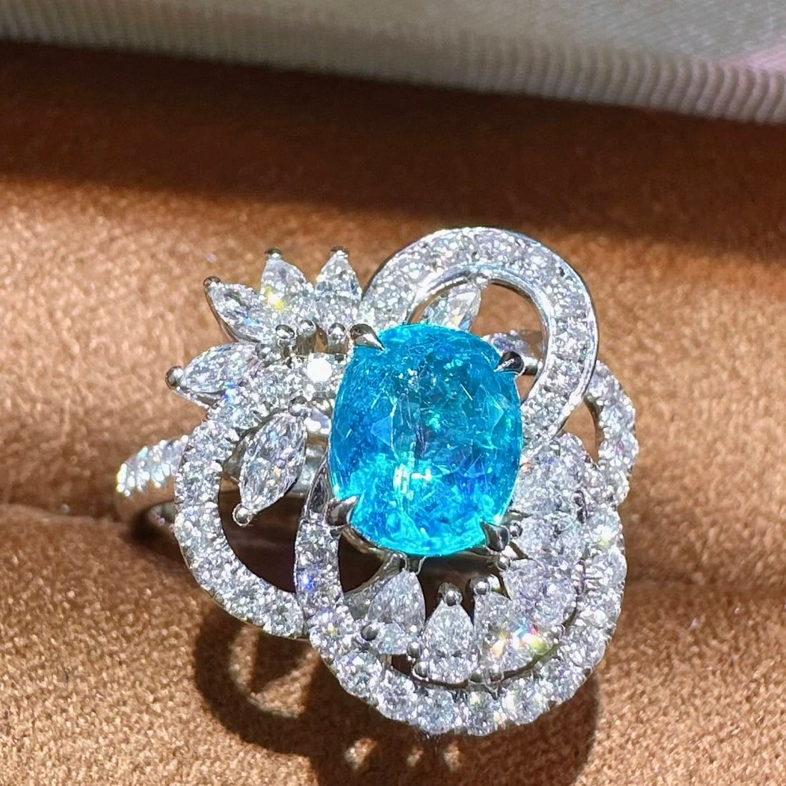 14k Gold 2.12 Ctw Natural Paraiba Tourmaline & Diamond Ring - 3