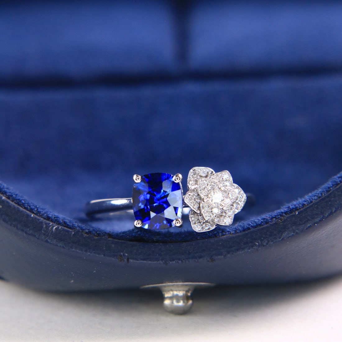 14k Gold 1.1 Ctw Natural Sapphire & Diamond Ring: Ref:231106298 // gold content:14k gold // ring size:7. 25us // // main gemstone:sapphire // shape:cushion // carat weight:1. 0ct // color:royal blue // treatment:natural // // adjacent gemstone 2