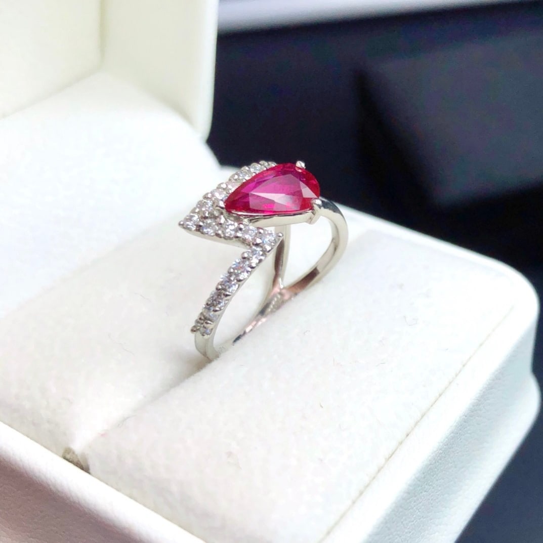 14k Gold 1.62 Ctw Natural Ruby & Diamond Ring - 2