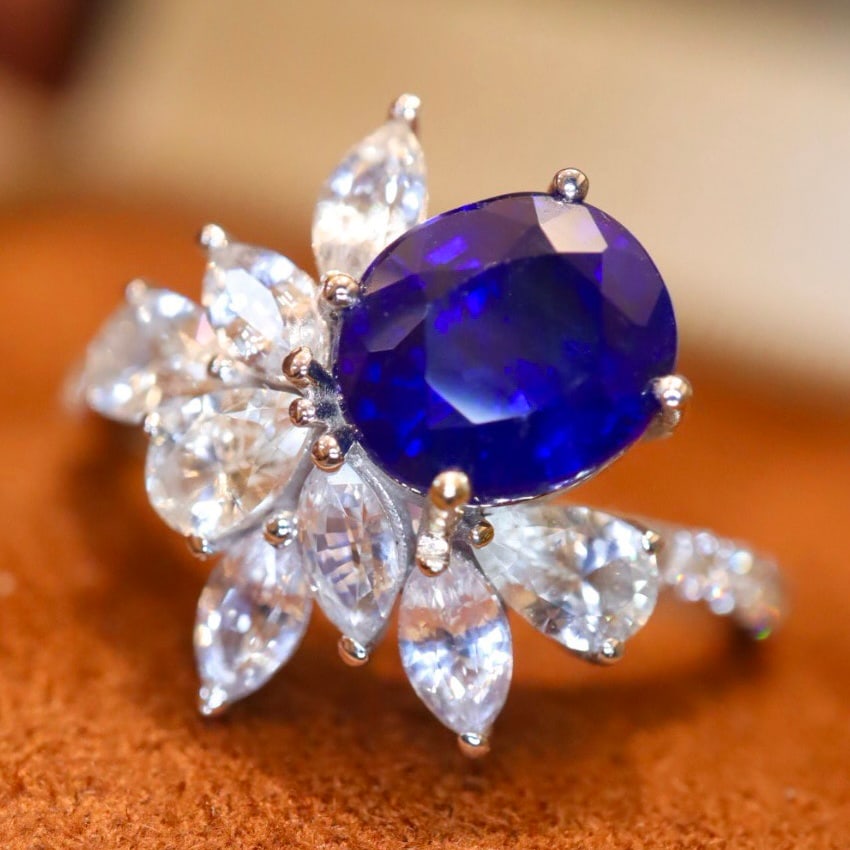 14k Gold 2.30 Ctw Natural Sapphire & Diamond Ring - 4