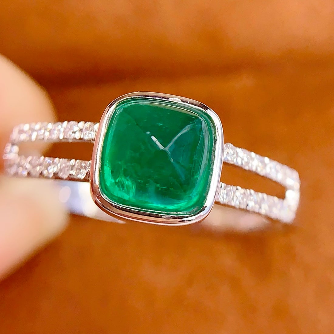 14k Gold 1.10 Ct Vivid Green Natural Emerald & Diamond Ring - 5