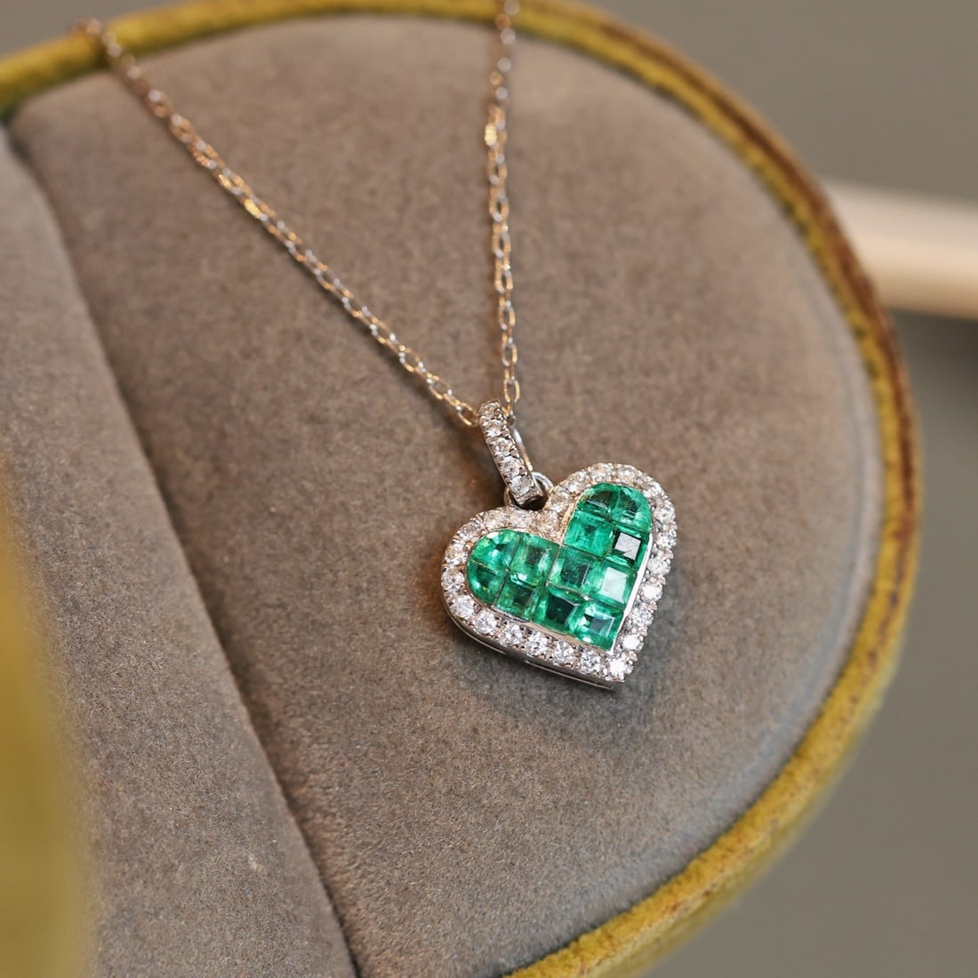 14k Gold 0.97 Ctw Natural Emerald & Diamond Pendant( Without Chain ) - 2