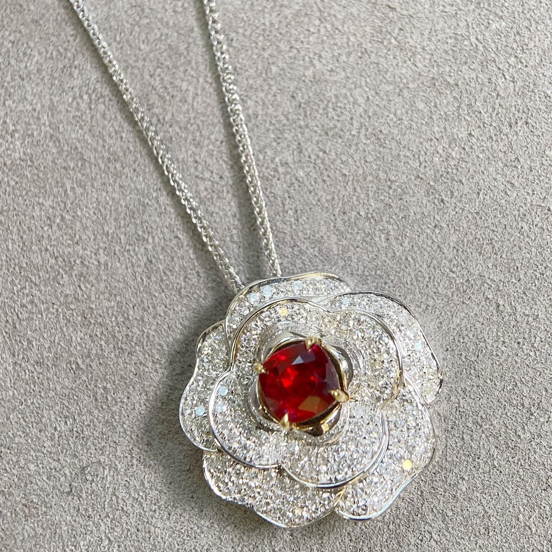 14k Gold 1.74 Ctw Natural Ruby & Diamond & Flowers Pendant( Without Chain ) - 3