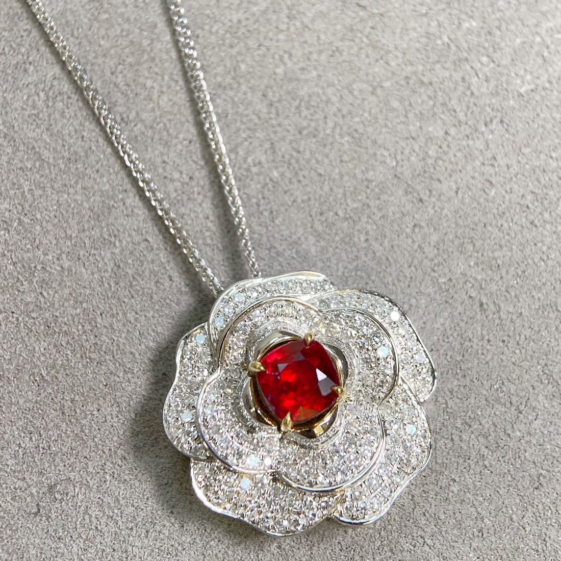14k Gold 1.74 Ctw Natural Ruby & Diamond & Flowers Pendant( Without Chain ) - 4