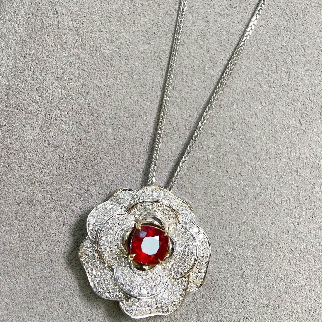 14k Gold 1.74 Ctw Natural Ruby & Diamond & Flowers Pendant( Without Chain ) - 7