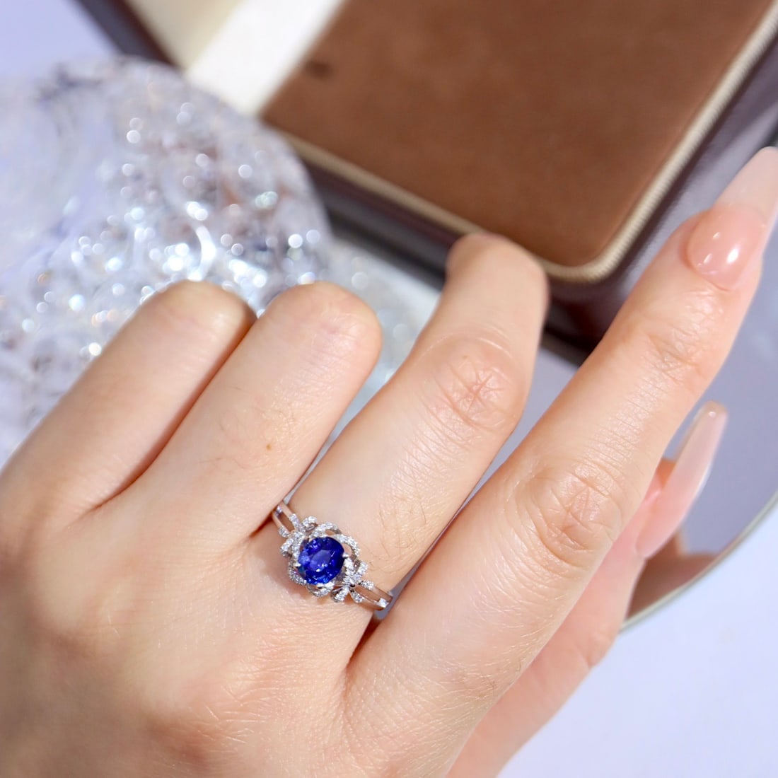 14k Gold 1.20 Ctw Vivid Blue Natural Sapphire & Diamond Ring - 4