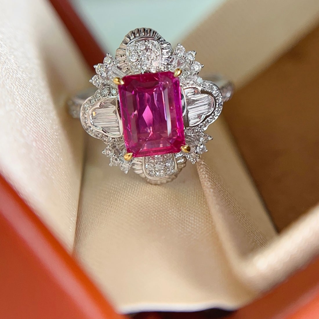 14k Gold 2.66 Ctw Natural Ruby & Diamond Ring - 4