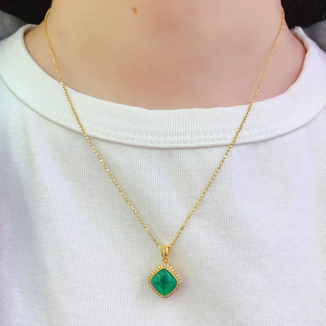 14k Gold 3 Ct Natural Emerald & Diamond Pendant( Without Chain ) - 6