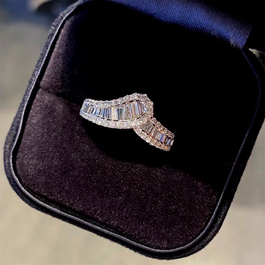 14k Gold 0.6 Ct Natural H Diamond Ring: Ref:231106391 // gold content:14k gold // ring size:7. 25us // // main gemstone:diamond // shape:multiple // carat weight:0. 6ct // clarity grade:vs-si // color:h // treatment:natural // High