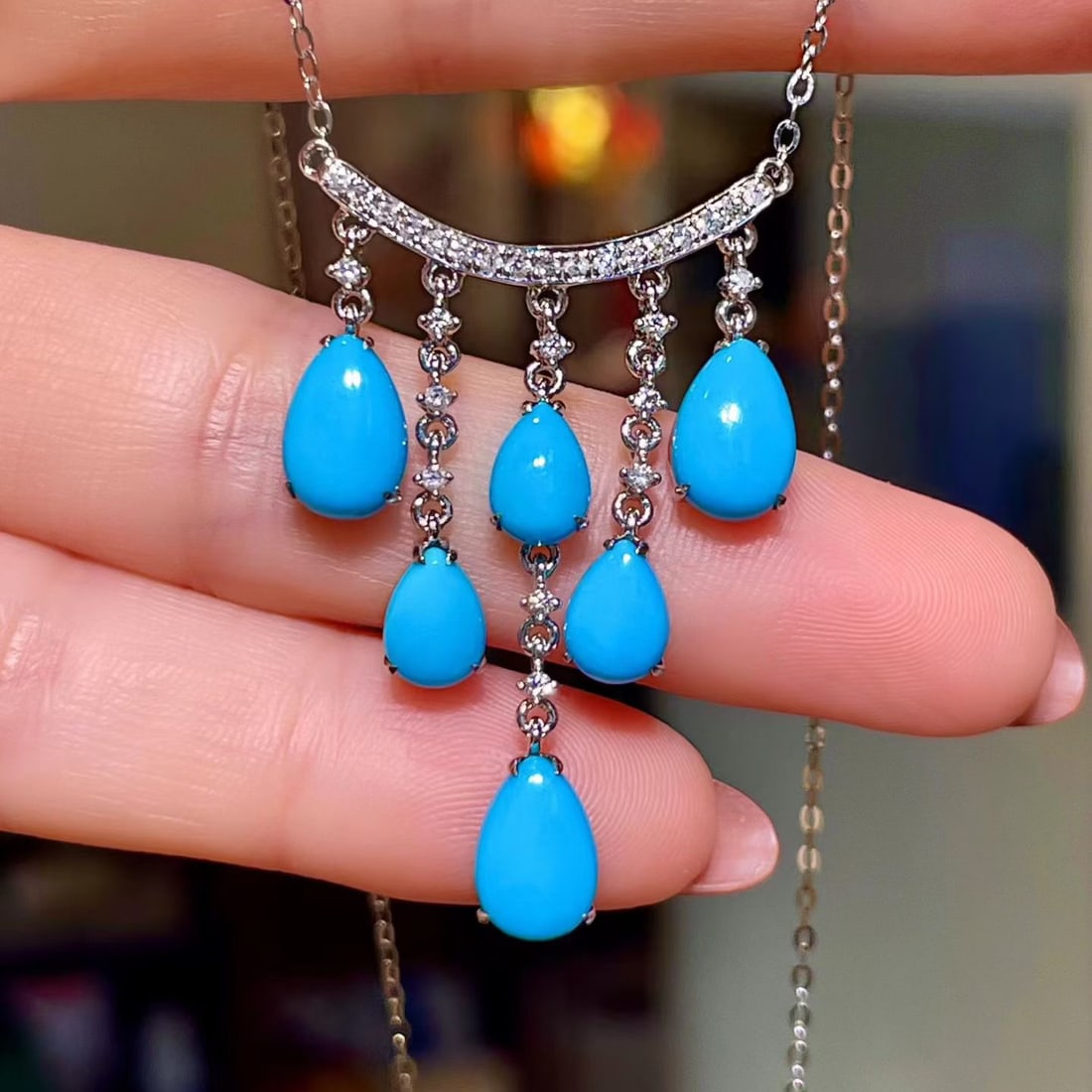 14k Gold 6.15 Ctw Natural Blue Turquoise & Diamond Necklace: Ref:231106401 // gold content:14k gold // main gemstone:blue turquoise // shape:pear // carat weight:5. 91ct // color:blue // treatment:natural // // adjacent gemstone 2 : diamond // shape:round //