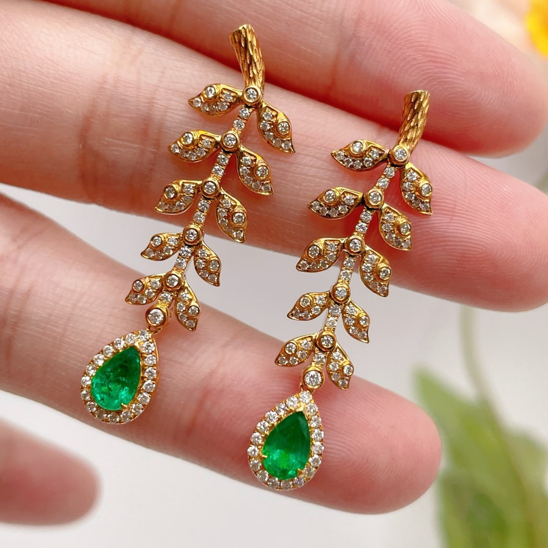 14k Gold 1.41 Ctw Vivid Green Natural Emerald & Diamond Earrings - 3