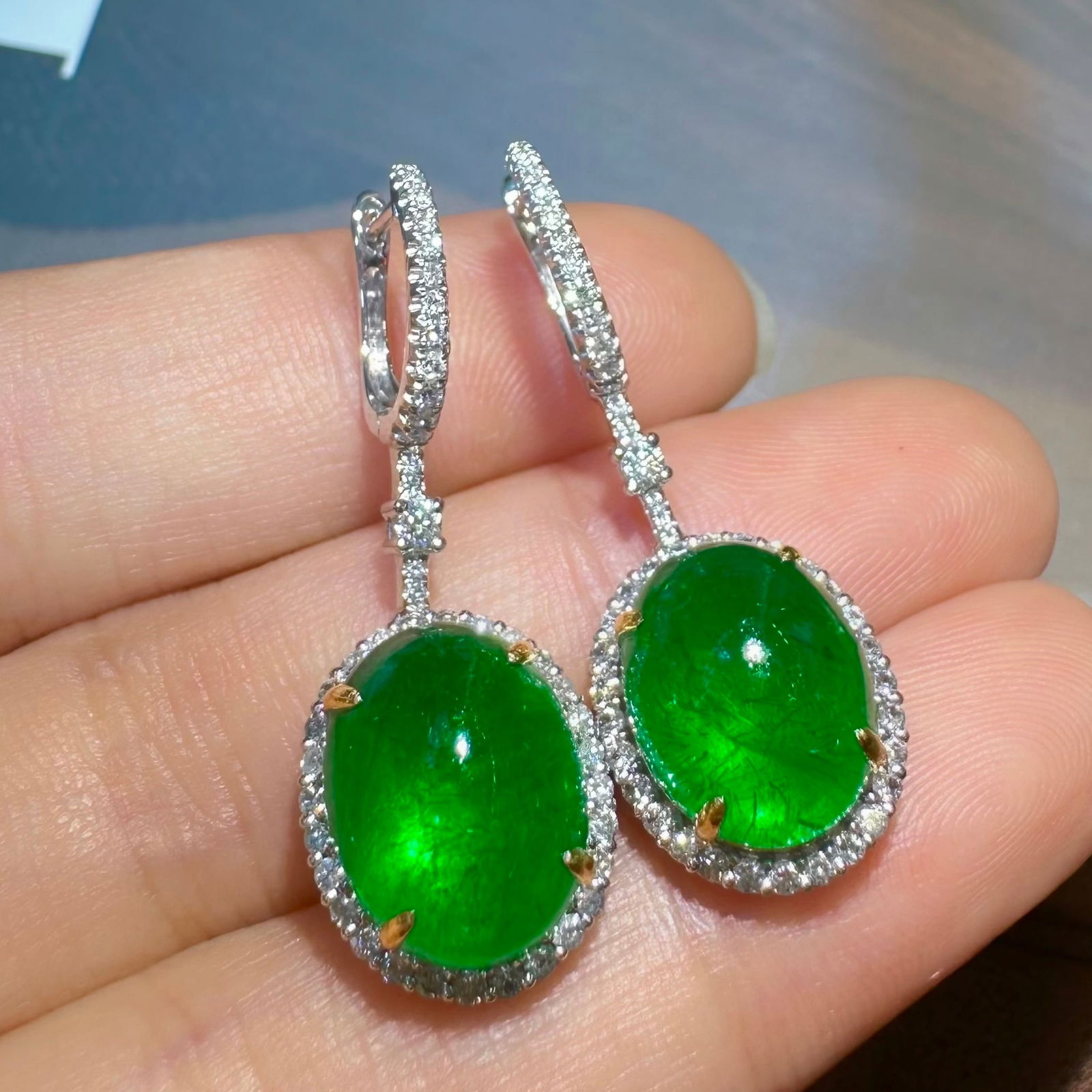 14k Gold 10.7 Ctw Vivid Green Natural Emerald & Diamond Earrings - 3