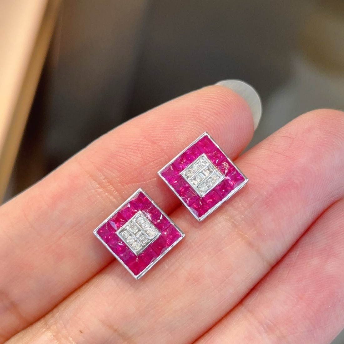 14k Gold 2.3 Ct Natural Ruby & Diamond Earrings: Ref:231106446 // gold content:14k gold // main gemstone:ruby // shape:princess // carat weight:2. 3ct // color:red // treatment:natural // // adjacent gemstone 2 : diamond // shape:multiple //
