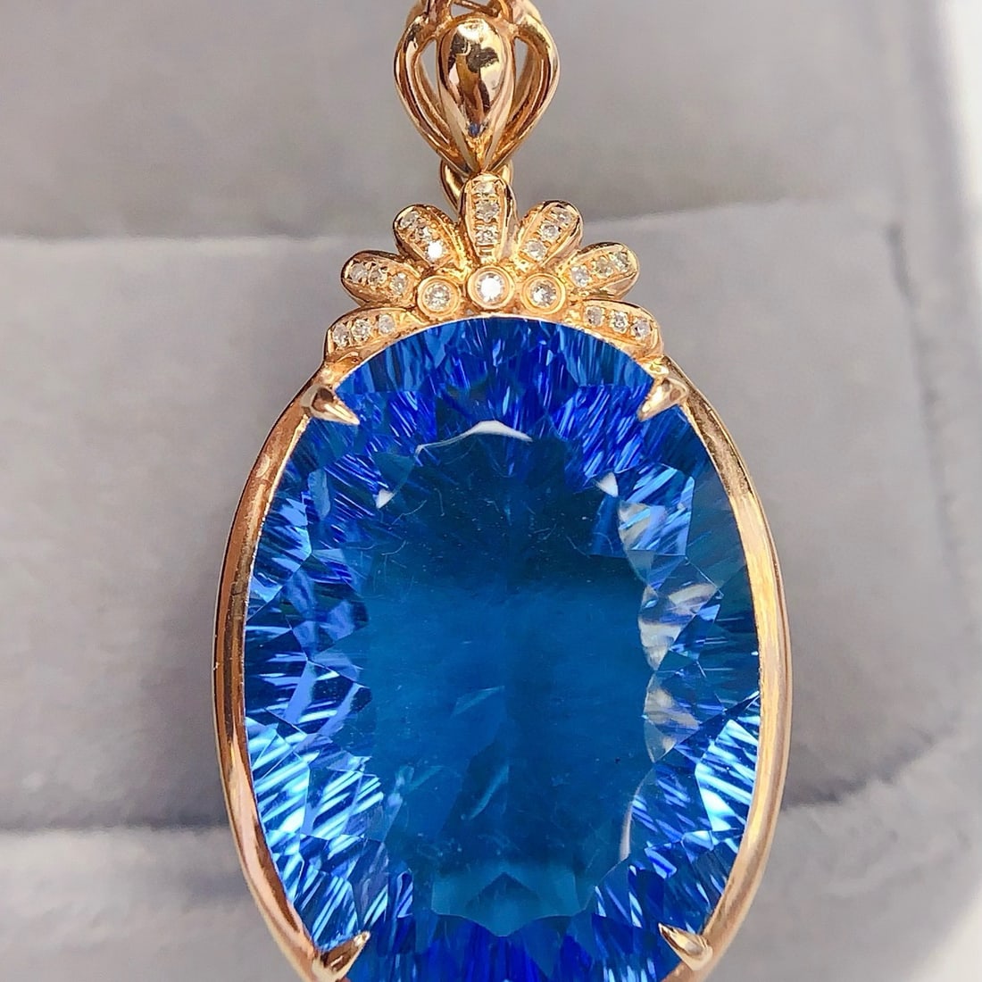 14k Gold 27 Ct Natural Topaz & Diamond Pendant( Without Chain ) - 5