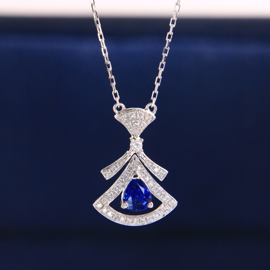 14k Gold 0.53 Ctw Vivid Blue Natural Sapphire & Diamond Necklace - 2
