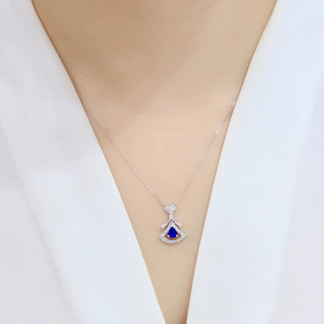 14k Gold 0.53 Ctw Vivid Blue Natural Sapphire & Diamond Necklace - 7