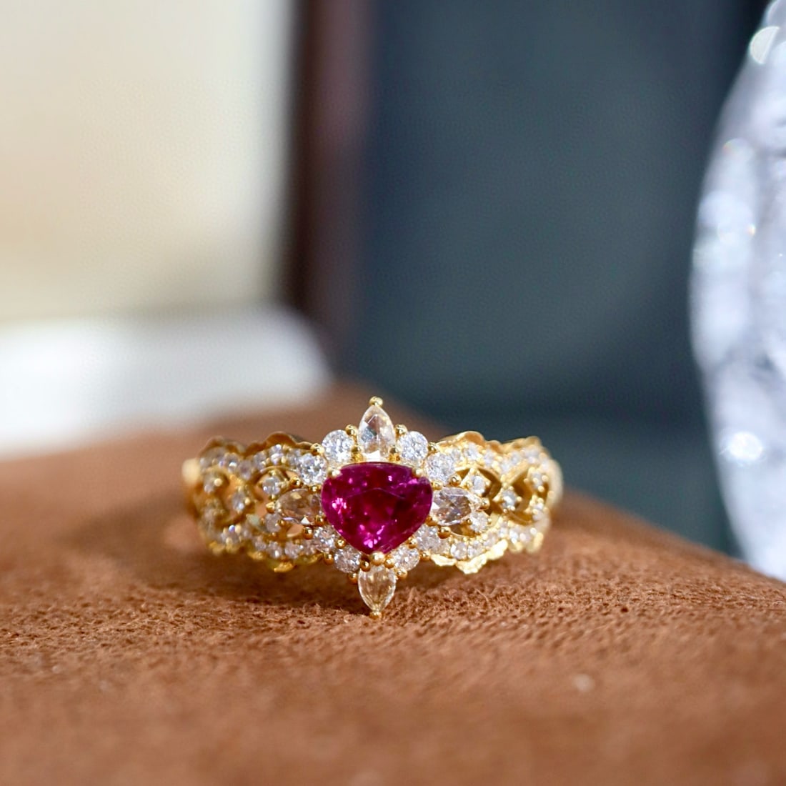 14k Gold 0.87 Ctw Natural Ruby & Diamond Ring - 2