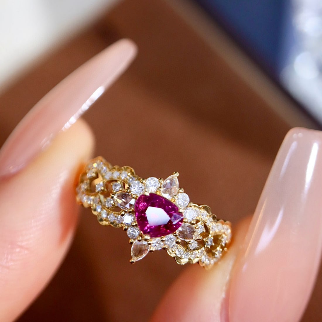 14k Gold 0.87 Ctw Natural Ruby & Diamond Ring - 6