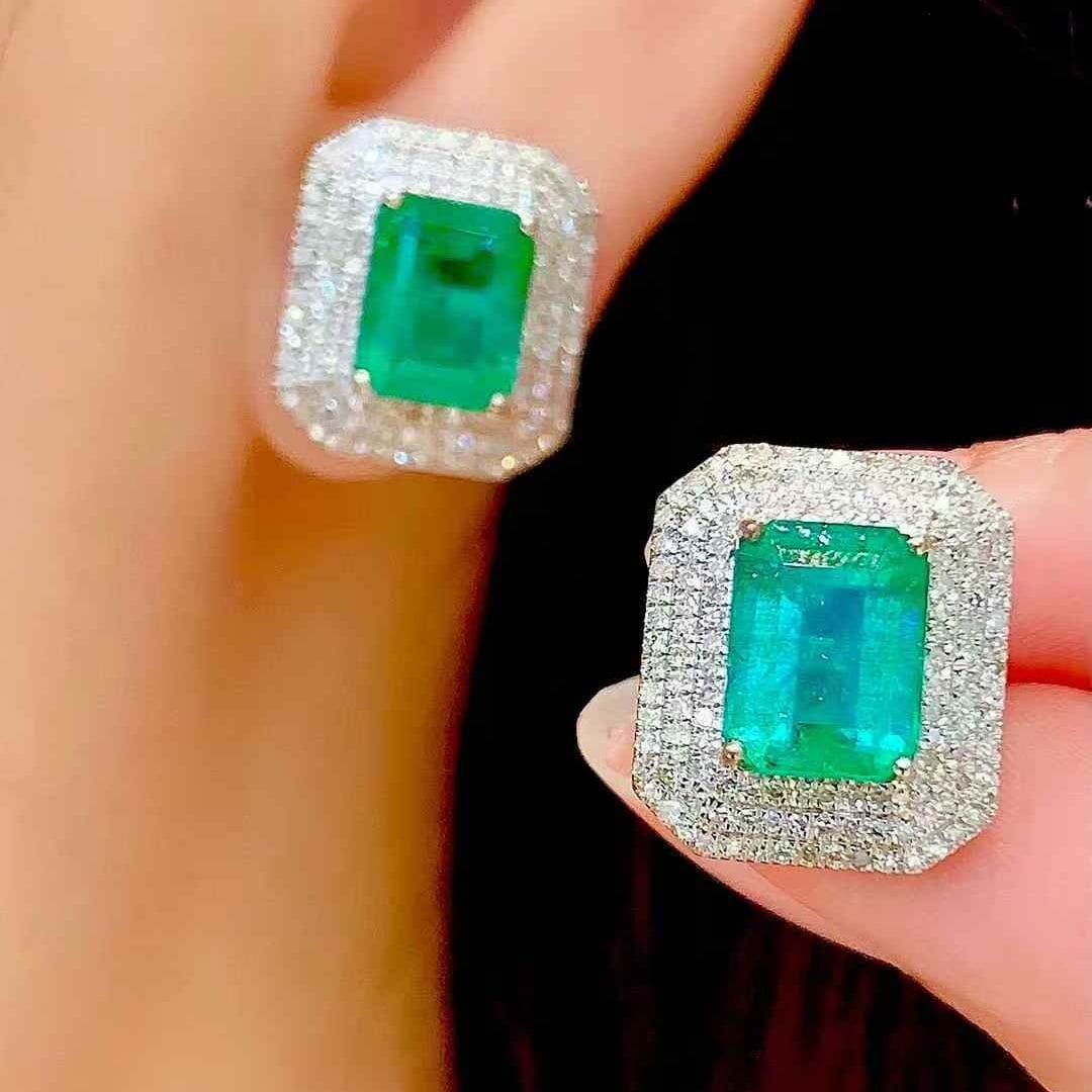 14k Gold 5.3 Ct Natural Emerald & Diamond Earrings - 5
