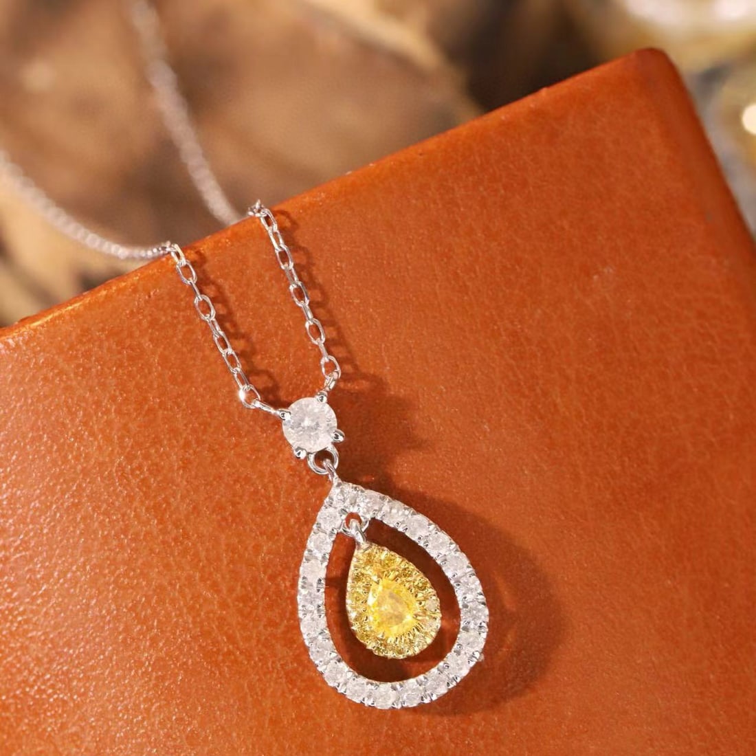 14k Gold 0.40 Ctw Natural Yellow Diamond & Diamond Necklace - 2