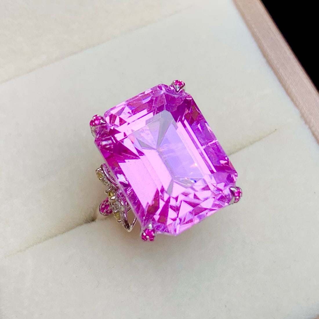 14k Gold 24.55 Ct Natural Kunzite & Diamond Ring - 3