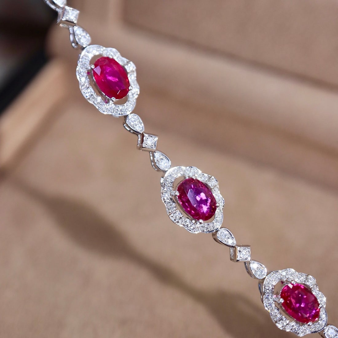 14k Gold 5.64 Ctw Natural Ruby & Diamond Bracelet - 8