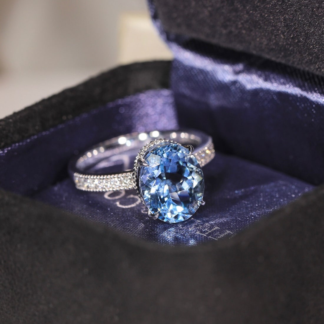 14k Gold 3.54 Ct Natural Aquamarine & Diamond Ring - 9