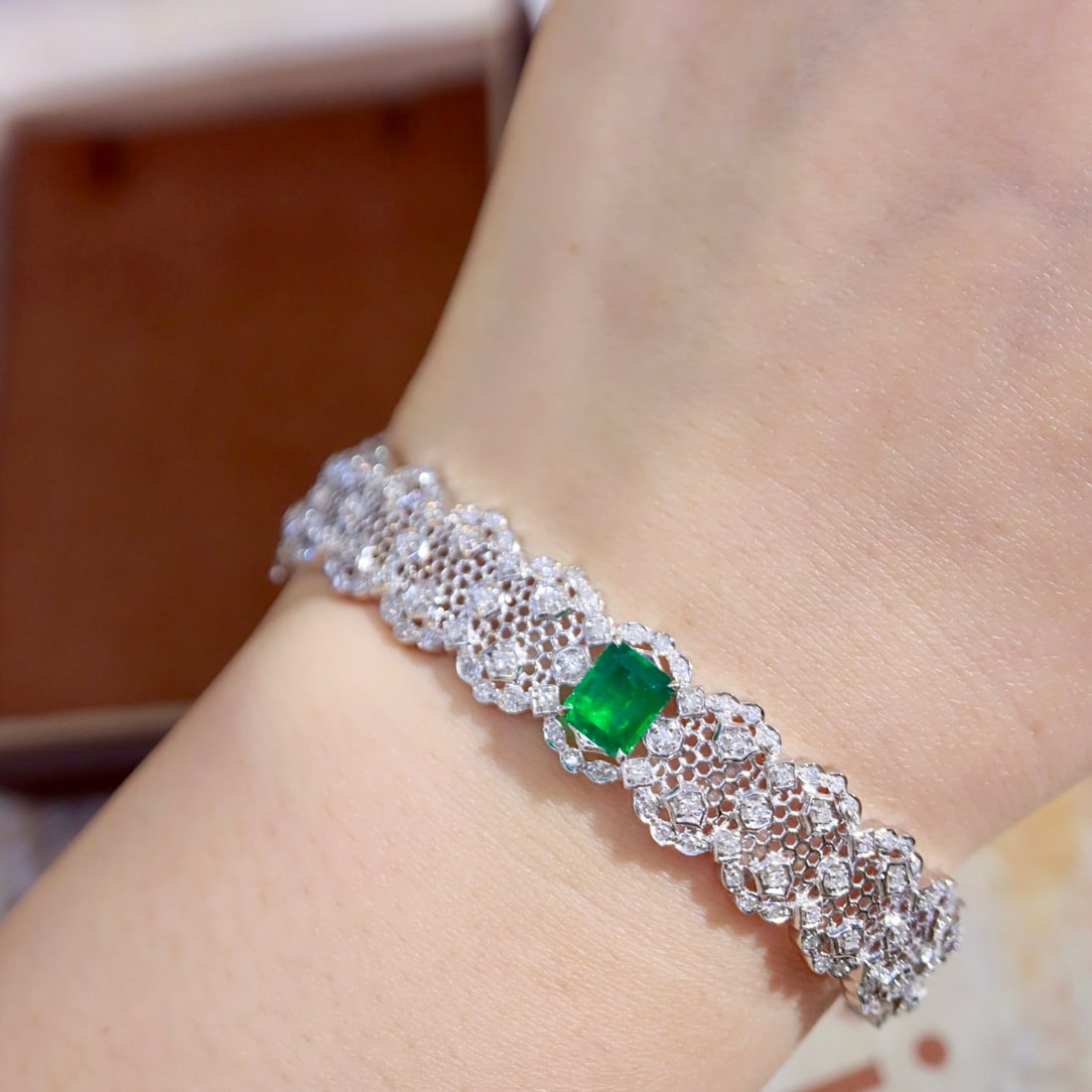 14k Gold 2.34 Ctw Vivid Green Natural Emerald & Diamond Bangle - 7