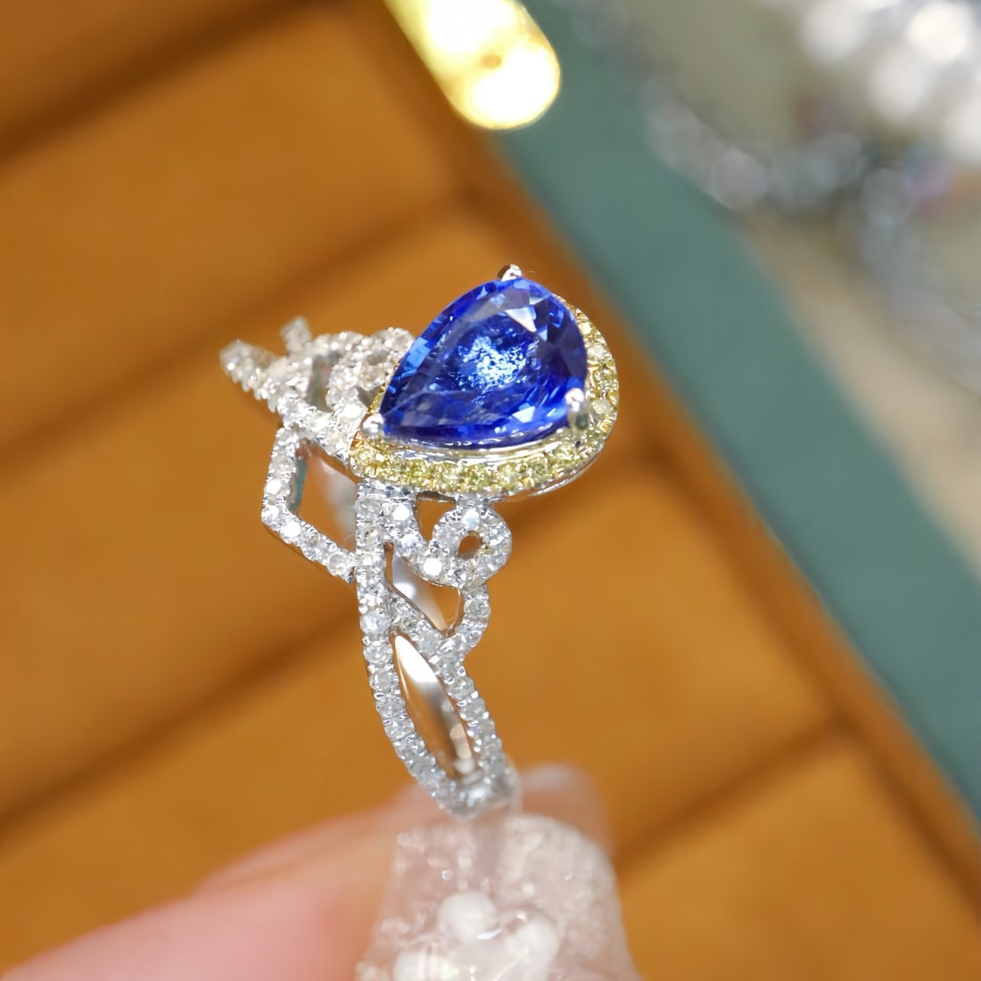 14k Gold 1.43 Ctw Natural Sapphire & Diamond Ring - 3