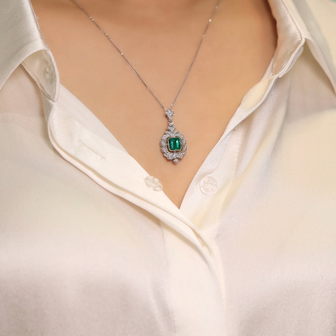 14k Gold 1.40 Ct Vivid Green Natural Emerald & Diamond Pendant( Without Chain ) - 7