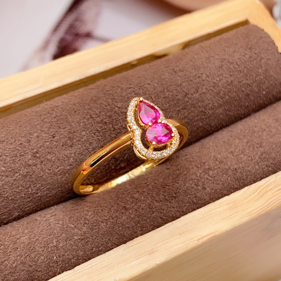 14k Gold 0.75 Ct Natural Ruby & Diamond Ring - 4