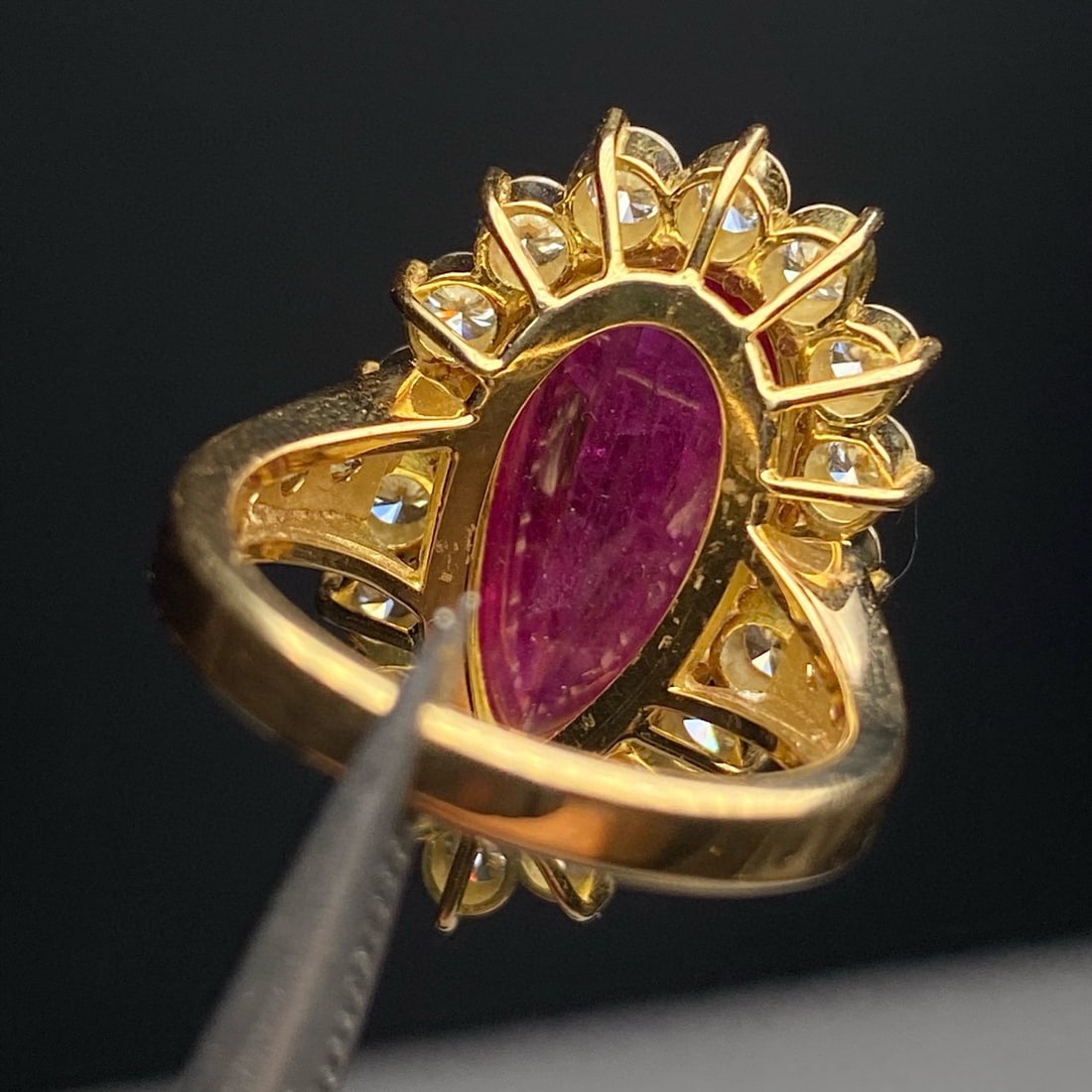 14k Gold 8.27 Ctw Natural Ruby & Diamond Ring - 6