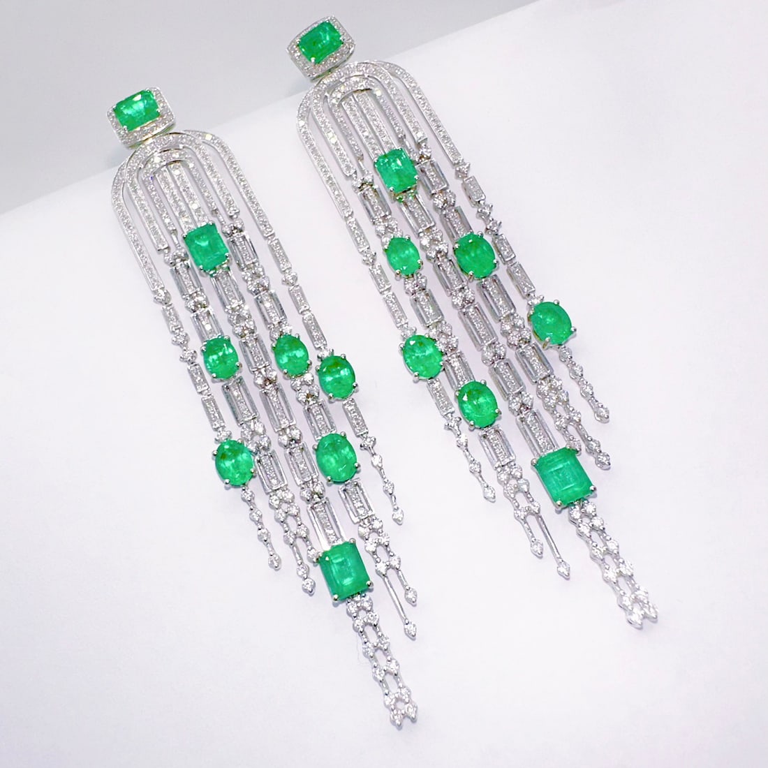 14k Gold 8.40 Ctw Vivid Green Natural Emerald & Diamond Earrings: Ref:231108249 // gold content:14k gold // main gemstone:emerald // shape:multiple // carat weight:5. 85ct // color:vivid green // treatment:natural // // adjacent gemstone 2 : diamond //