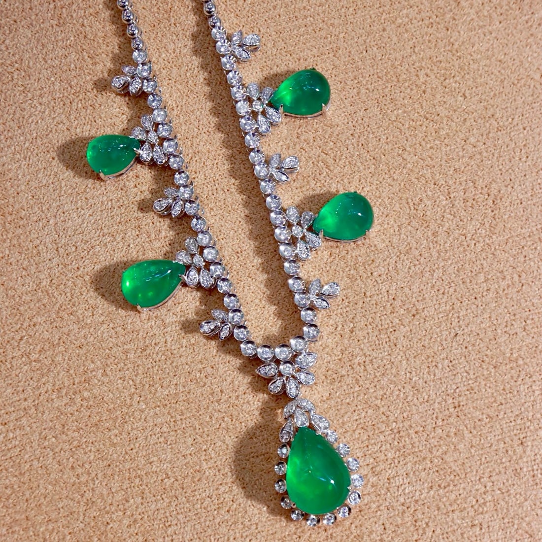 14k Gold 12.48 Ctw Vivid Green Natural Emerald & Diamond Necklace - 7