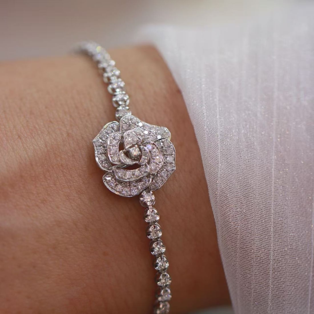 14k Gold 1.5 Ct Natural H Diamond & Flowers Bracelet - 9